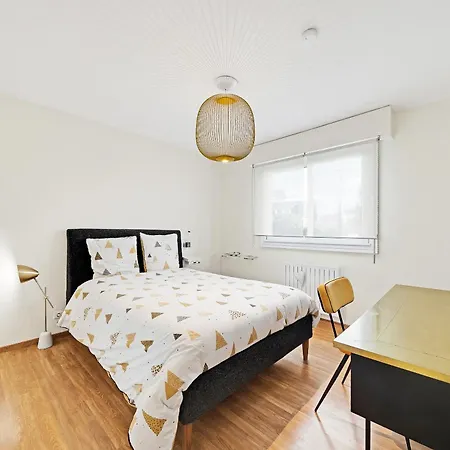 T5 Spacieux, Parking, Proche Gare Et Centre *