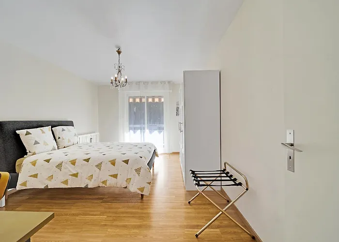 T5 Spacieux, Parking, Proche Gare Et Centre *